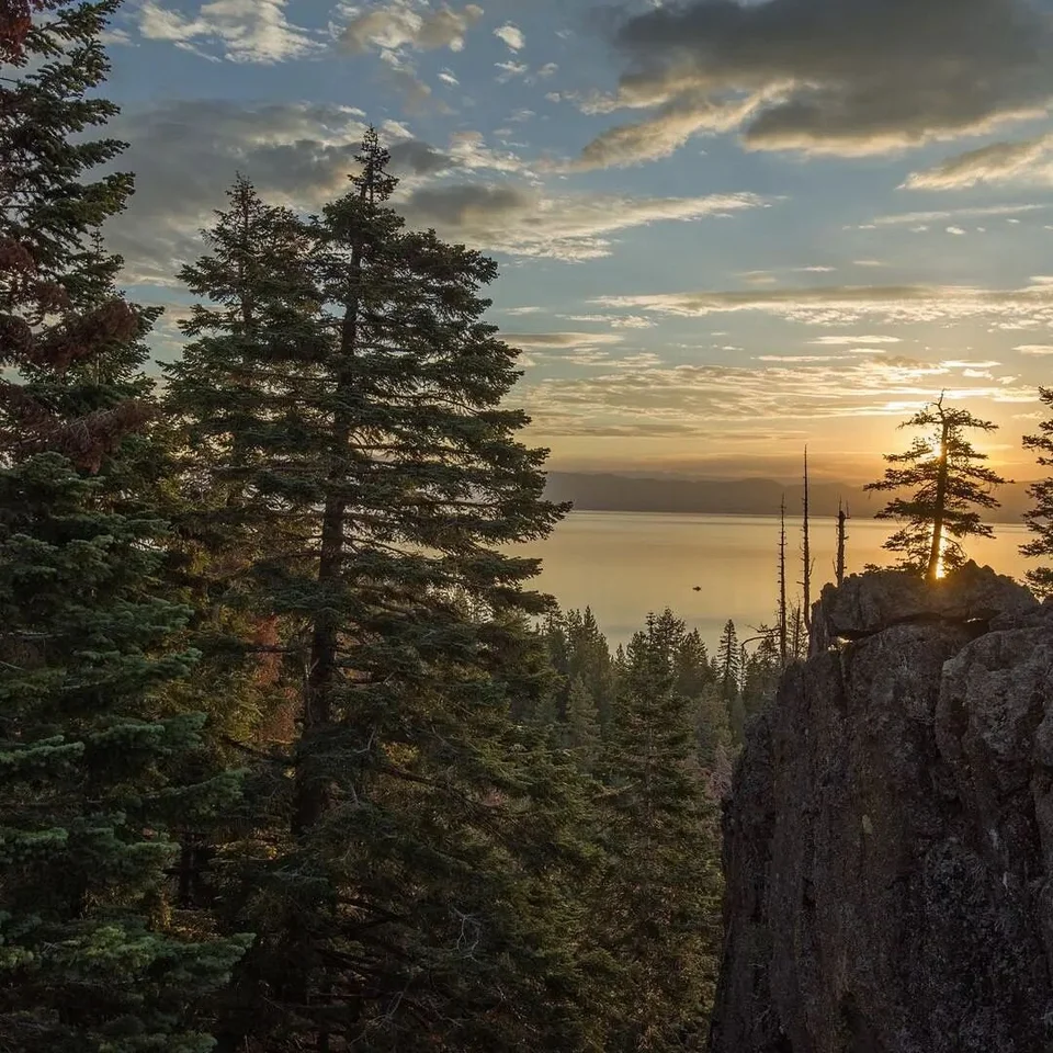 Just another day in paradise 😍

#laketahoe #laketahoecabin #tahoesouth #highway88 #laketahoevacationrentals #markleeville #hopevalleyca #wylderhotelhv #tahoesnaps #visittahoe #southlaketahoe #laketahoetrip #laketahoerentals #kirkwoodmountain #wylder